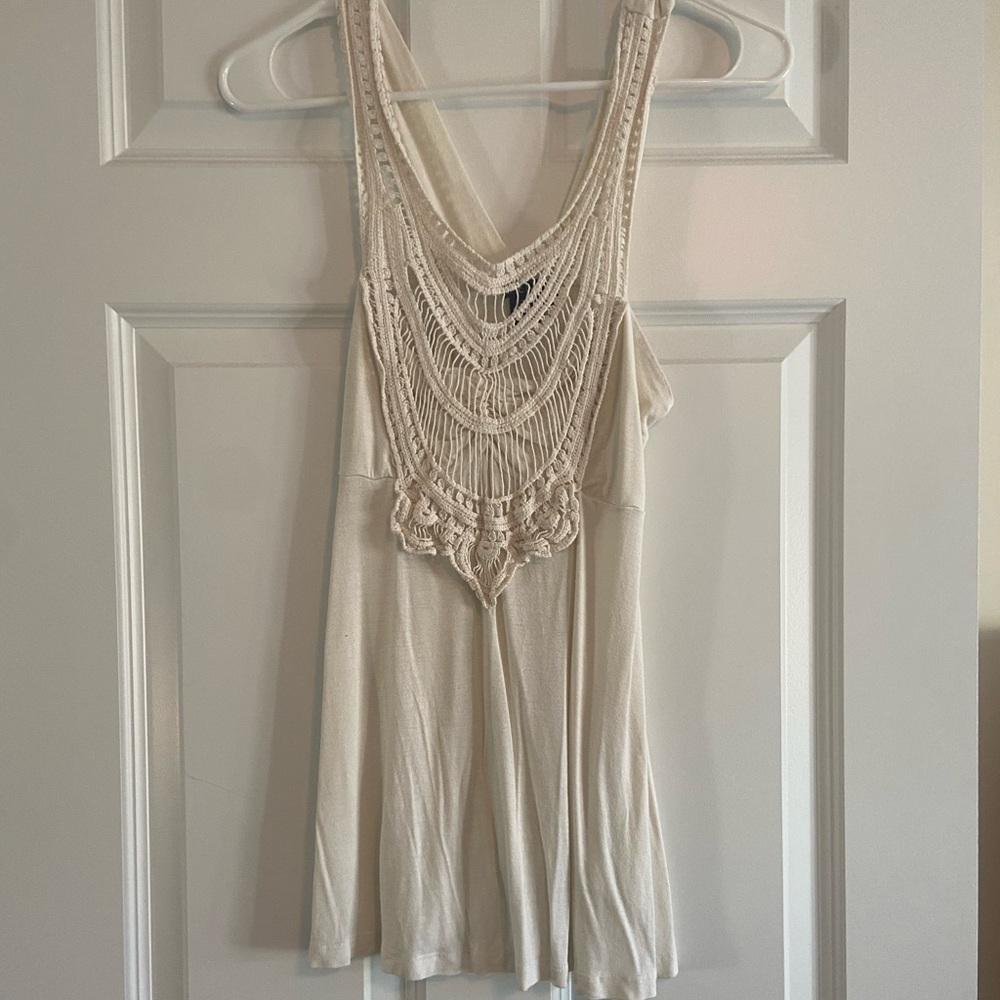 Venus Size Medium White Top